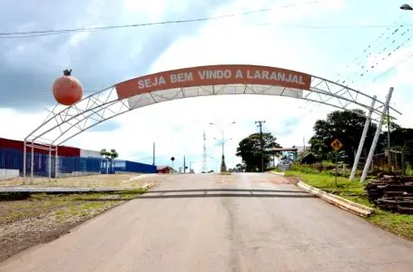 Portal de entrada da cidade de Laranjal/PR