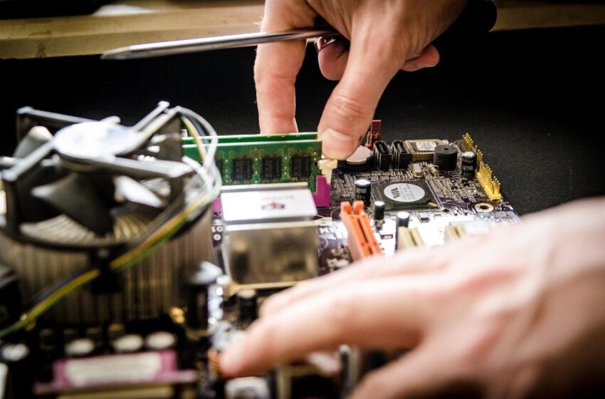 Empresa de tecnologia busca técnicos de TI em cidades do Oeste catarinense