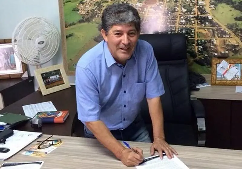  Prefeito de Laranjal tem seu nome carimbado em oito obras paralisadas. Quatro delas foram iniciadas em 2014, segundo o TCE-PR