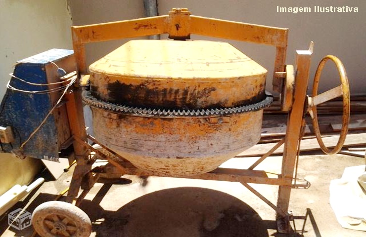 Betoneira é furtada de obra as margens da PR-466 na saída de Pitanga para Manoel Ribas
