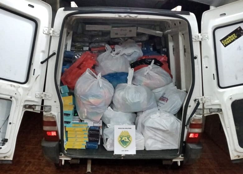 Em Manoel Ribas – Veículo com vários produtos do Paraguai foi encaminhado para Receita Federal de Ponta Grossa