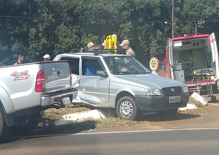  Colisão entre dois veículos em Pitanga, resulta em uma pessoa ferida