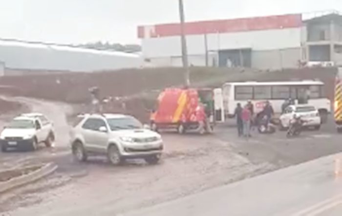  Acidente envolvendo um carro e uma moto na PRC-466 em Pitanga resulta em uma pessoa gravemente ferida
