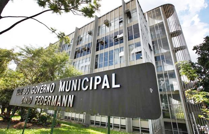  Cautelar suspende licitação de Ponta Grossa para serviços de iluminação pública