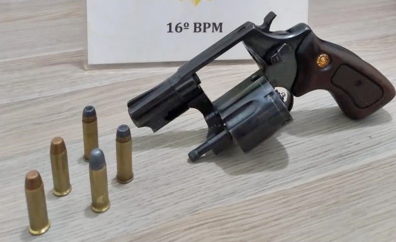  Preso em Pitanga, homem de 33 anos com uma arma de fogo que foi apreendida pela PM
