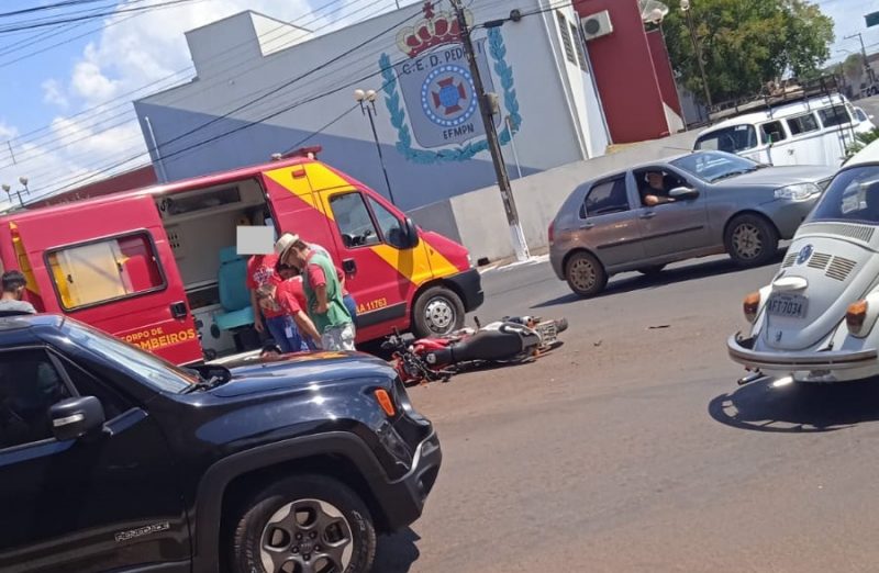  Moto que se envolveu no acidente em Pitanga estava com débitos e foi recolhida. O condutor sem CNH