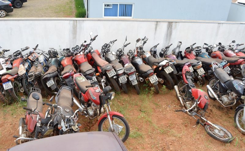  Preso e moto apreendida em Pitanga, condutor embriagado, CNH vencida e moto com débitos