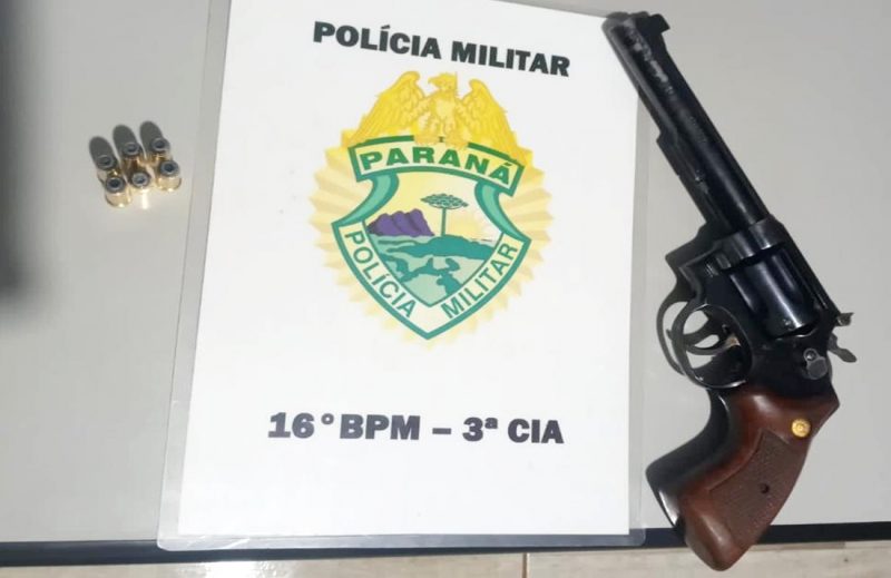  Arma de fogo é apreendida no interior de Santa Maria do Oeste com um Sr. de 61 anos, passageiro de um veículo