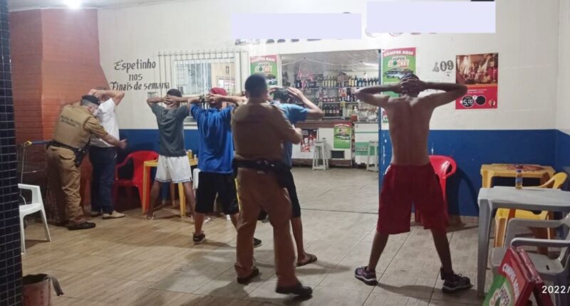  Três motos e um carro foram apreendidos em Pitanga na Operação Fecha Quartel da PM