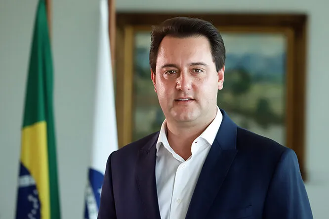  Governador sanciona lei que flexibiliza uso de máscaras; decreto libera uso em espaços abertos