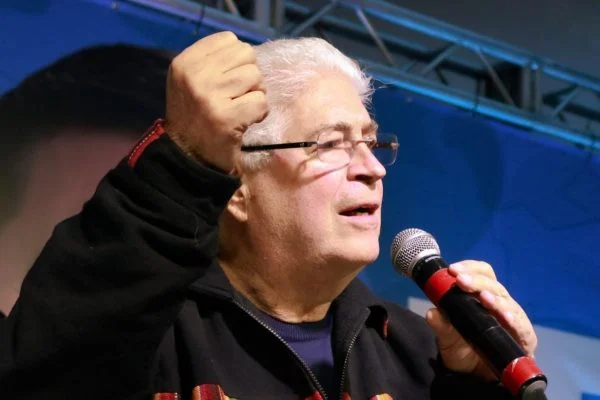  Com apoio de Lula, Requião se filiará ao PT e disputará governo do PR