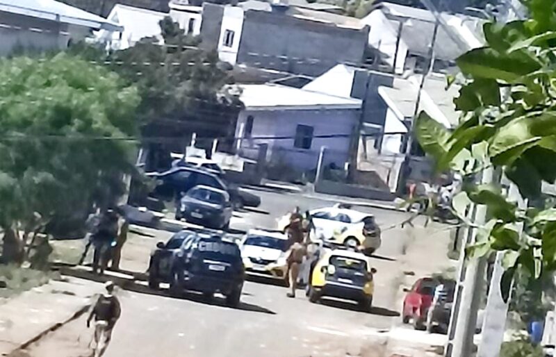  Homem morre em confronto com policiais em Guarapuava. A corporação apura se há ligação com ataque a empresa de valores
