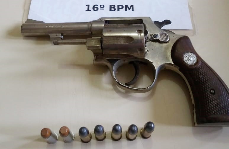  Preso em Palmital, um Sr. de 75 anos, após denúncias de ameaças ao seu filho com uma arma que foi apreendida
