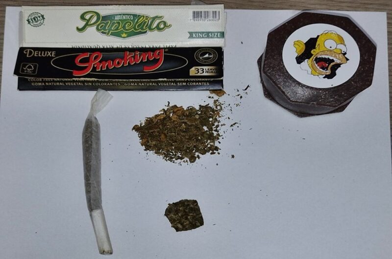  Preso pela PM em Pitanga, rapaz fornecendo maconha para menores dentro de um colégio
