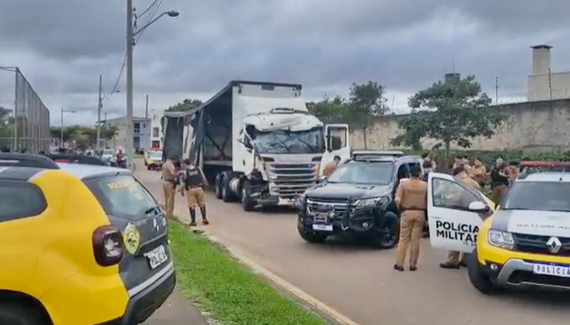  Justiça converte em prisão preventiva a prisão em flagrante de motorista de caminhão que causou vários acidentes de trânsito em Curitiba