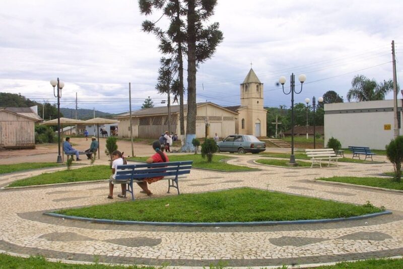  Ex e atual prefeitos de Doutor Ulysses são multados por falhas previdenciárias