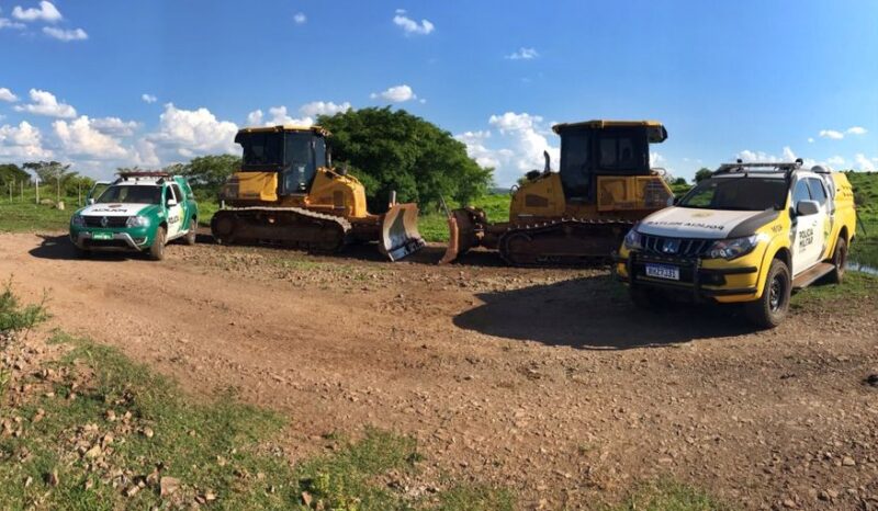  Crime Ambiental em Palmital. Duas máquinas foram apreendidas pela PM, PC, e Polícia Ambiental