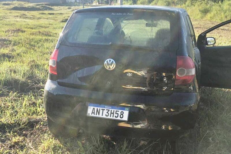  Veículo furtado é encontrado abandonado em Pitanga após tentativa de ligação direta