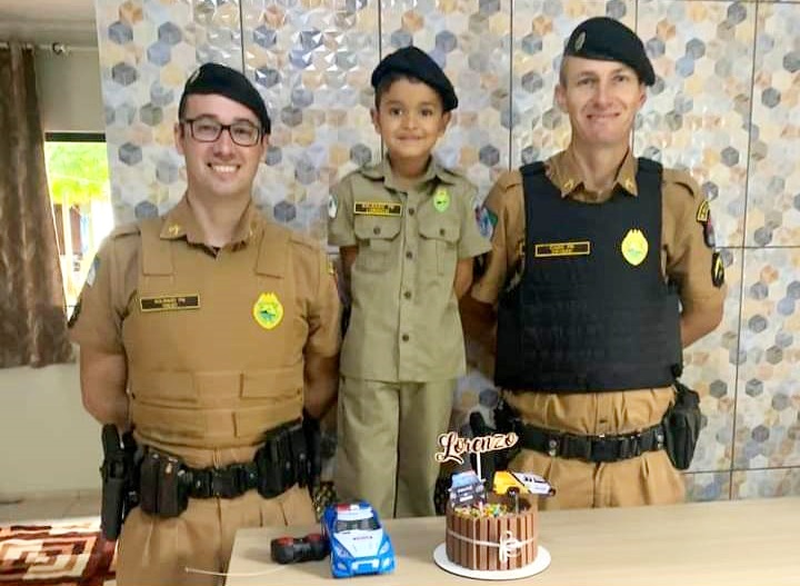  Policiais Militares de Mato Rico fazem surpresa em aniversário de criança fã da PMPR