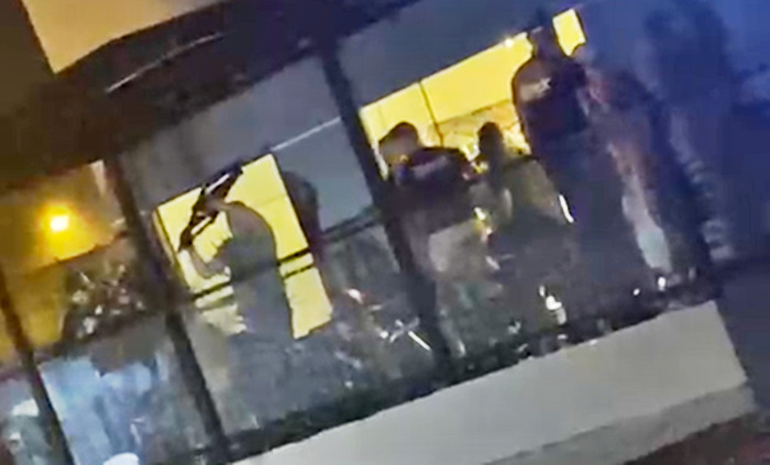  VÍDEO – Briga generalizada em um bar durante a madrugada em Pitanga