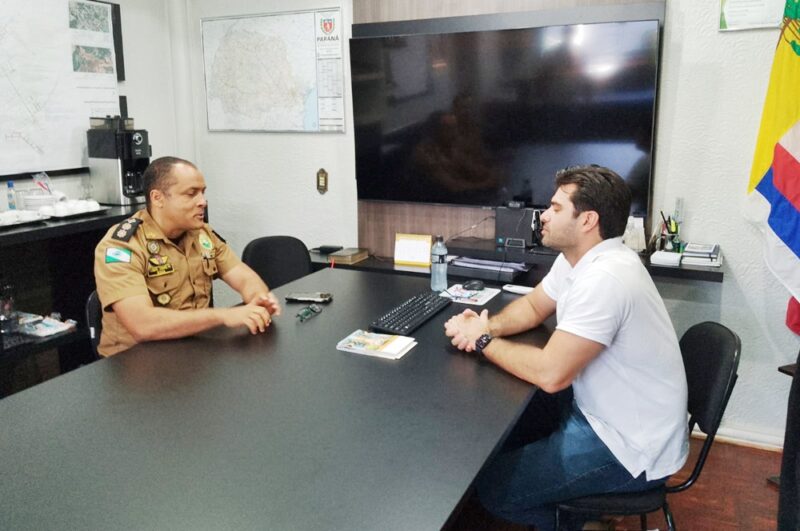  Comandante do 16º Batalhão de Guarapuava visita o prefeito de Pitanga