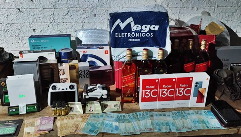  Policiais de Manoel Ribas e Cândido de Abreu apreendem vários produtos contrabandeados e anabolizantes