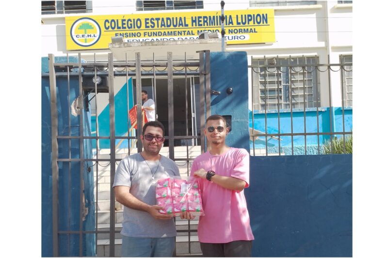  Jovem Filantrópico distribui absorventes em banheiros públicos em Ribeirão do Pinhal