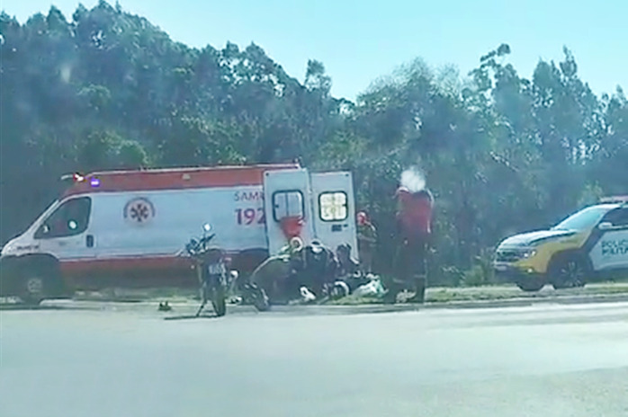  Motoqueiro é gravemente ferido em acidente com uma Carreta no Trevo de Pitanga saída para Mato Rico