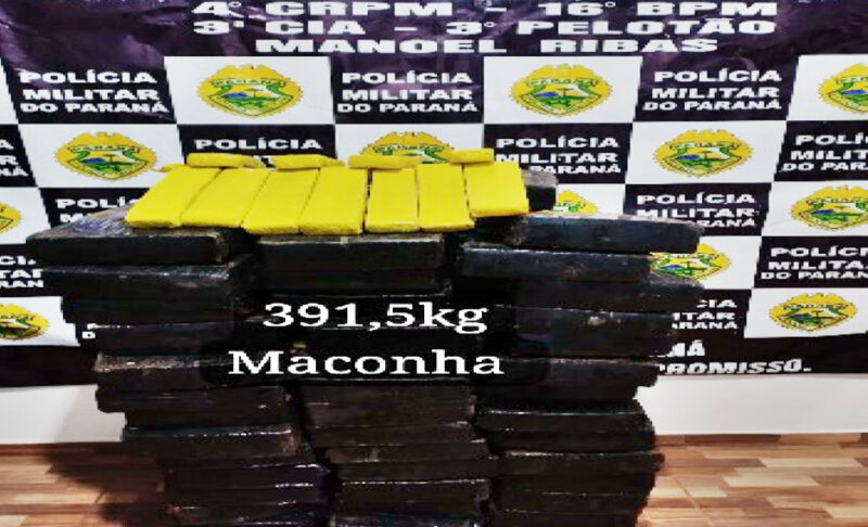  Condutor foge no mato e abandona o veículo com 391,5 quilos de maconha em Manoel Ribas