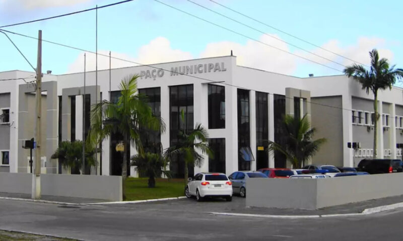  Prefeito de Matinhos é acionado pelo MPPR por utilizar festa de aniversário da cidade em ano eleitoral para promoção pessoal