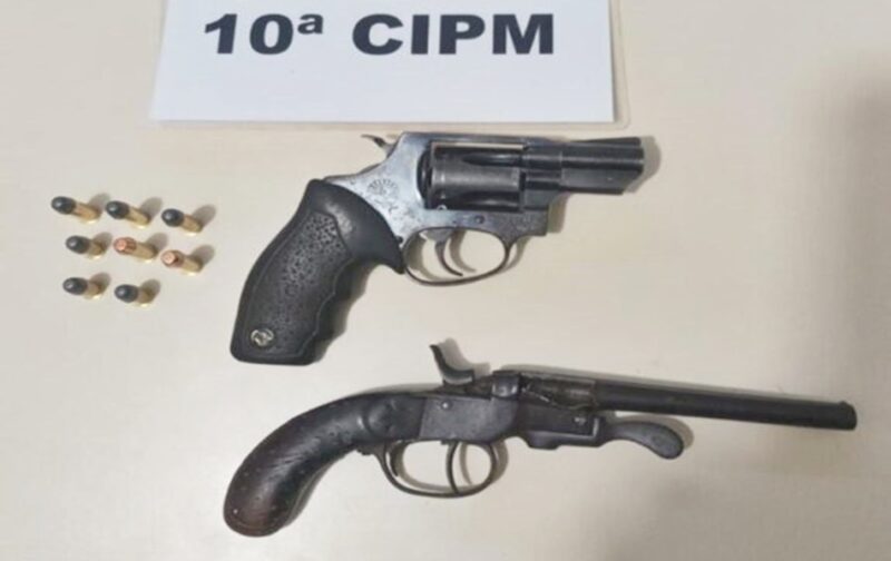  Duas armas são apreendidas em uma “Briga de Galo” em Palmital/PR. 17 pessoas foram parar na Delegacia