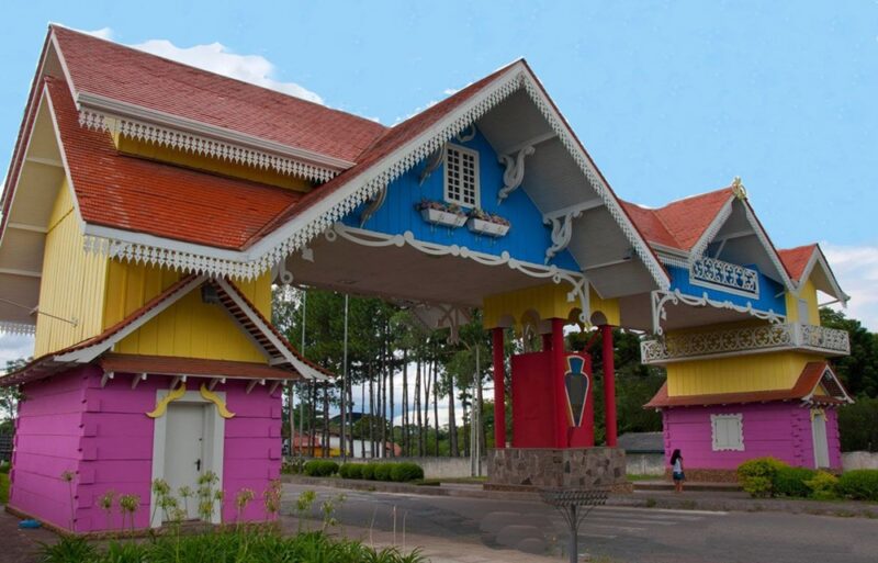  Ex-secretário de Segurança Pública e dois guardas municipais de Araucária são denunciados pelo MPPR pelos crimes falsidade ideológica e furto