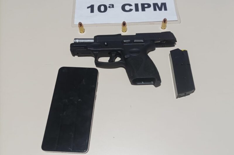  Preso com uma arma furtada em Palmital – Homem que estava com uma moto com escapamento alterado