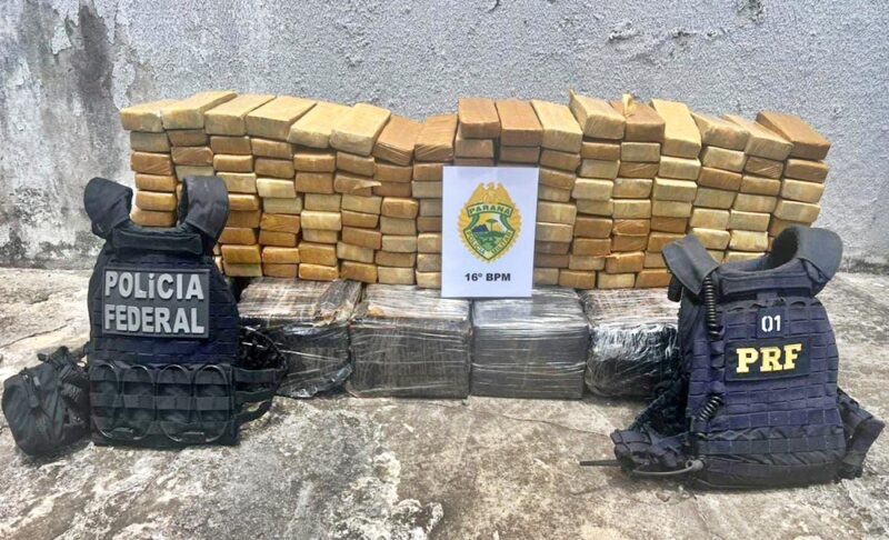  PM, PF e PRF prendem dois Paraguaios e apreendem veículo com 200 quilos de maconha na BR-277