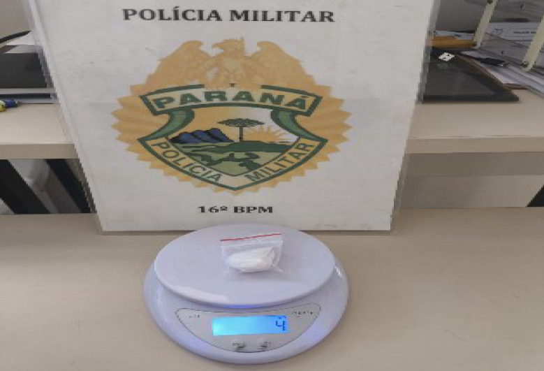  Três pessoas envolvidas no tráfico de drogas são abordados pelas equipes da PM de Manoel Ribas e Nova Tebas