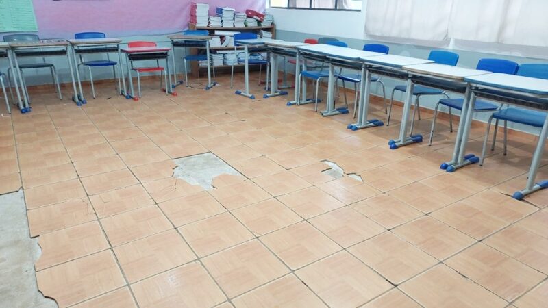  Maior Escola Municipal do Centro de Turvo/PR está parcialmente abandonada pela Administração