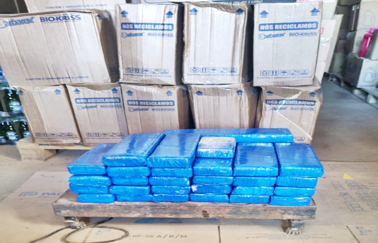  Preso entre Palmital e Laranjeiras do Sul com 21 Kg de maconha no veículo em ação da PC com apoio da PM