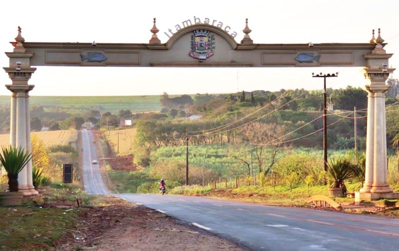  Funcionário Público de Itambaracá que se apropriou de combustível da frota da prefeitura é condenado à perda do cargo por peculato