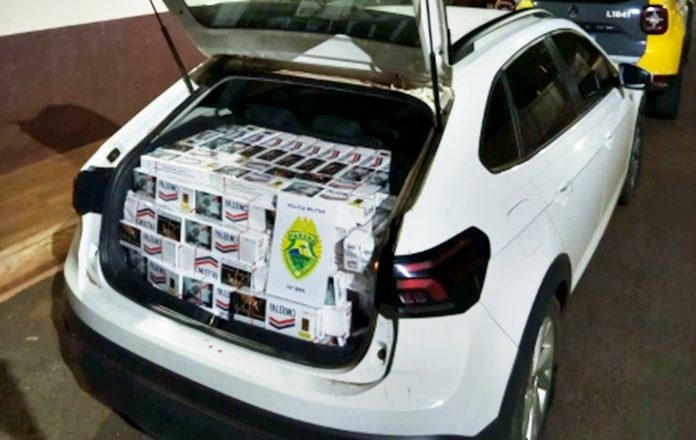 Veículo carregado com cigarros do Paraguai é apreendido em Manoel Ribas. Condutor fugiu no mato