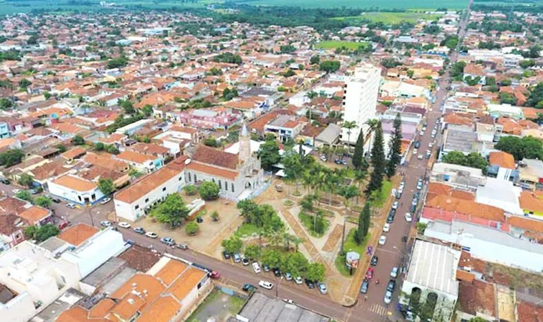  Em Palmital/PR – Mulher embriagada põe fogo nos pertences do convivente na rua após briga e ser agredida