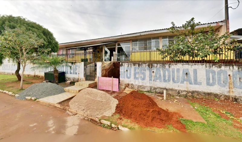  Funcionário do colégio de Catuporanga é preso após danificar o piso com uma marreta, revoltado por ter recebido uma advertência por faltas e, estava com um mandado de prisão em aberto