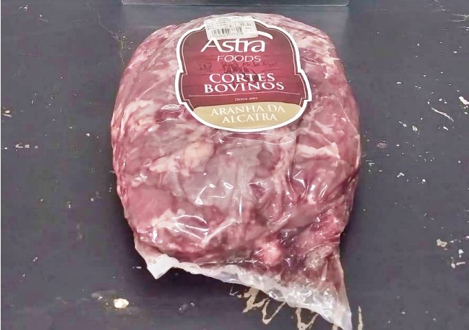  Preso após furtar um pacote de carne em um supermercado e, ainda tinha um mandado de prisão