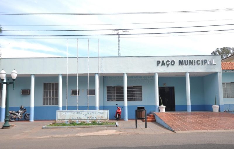  MPPR aciona por improbidade prefeito, vice-prefeito e servidor de Alto Paraná por recebimento ilegal de diversas diárias de viagem que somam mais de R$ 45 mil