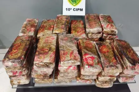 Dois paraguaios são presos com 42 quilos de maconha em um ônibus na Rodoviária de Laranjeiras do Sul