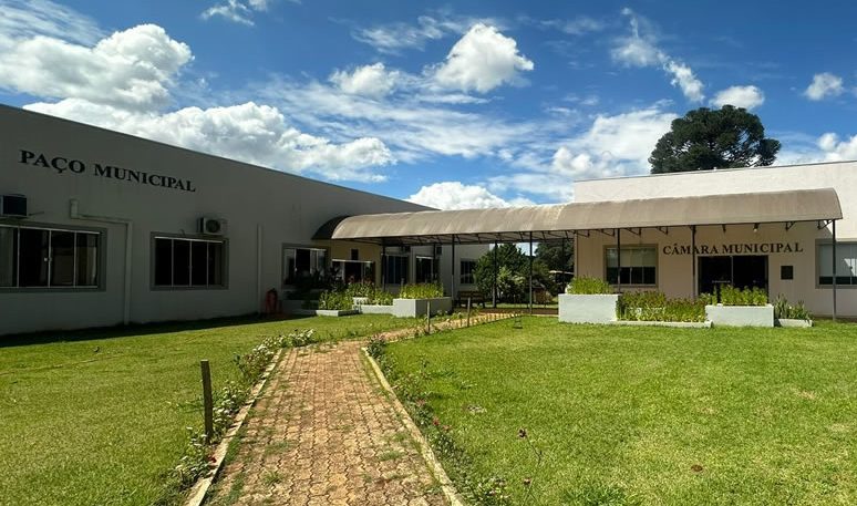 Prefeito de Campina do Simão é intimado pelo TCE após apontamento de irregularidades em uma licitação