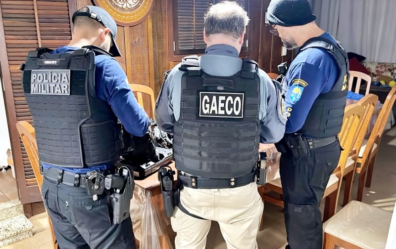  12 policiais rodoviários estaduais são alvos de nova operação do Gaeco. Cinco foram presos em flagrante